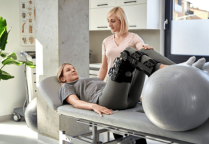 How Do I Know If I Should See An Orthopedic Physical Therapist In Fishhawk? post